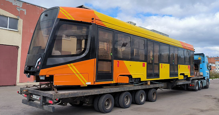 В ближайшие недели в Ярославль прибудут ещё 14 новых трамваев_272338