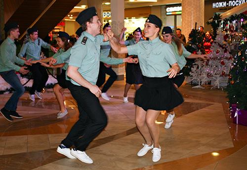 В Ярославле состоялся танцевальный флешмоб «В новый год без долгов»