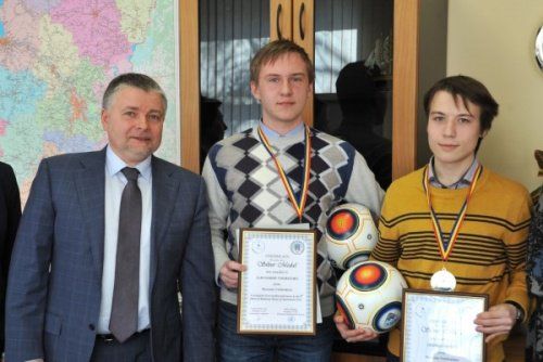 Виктор Костин поздравил победителей Международной олимпиады по математике