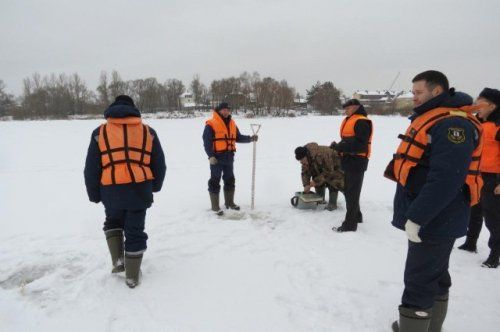 В Ярославле проверили соблюдение запрета выхода на лед 