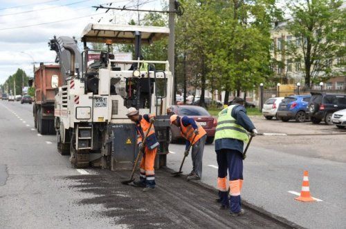 В Ярославле на проспекте Октября проверили ремонт дороги 