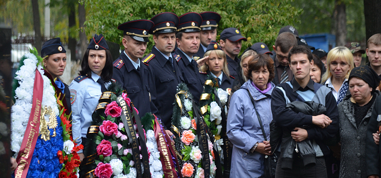 В Ярославле простились с погибшим полицейским Владиславом Вороновым _39242