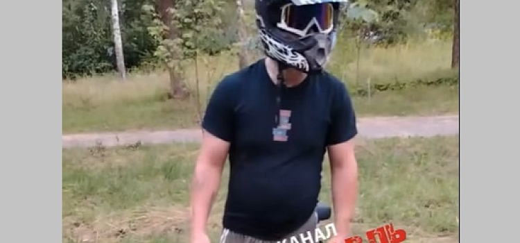 В ярославском парке велосипедист сбил восьмилетнюю девочку