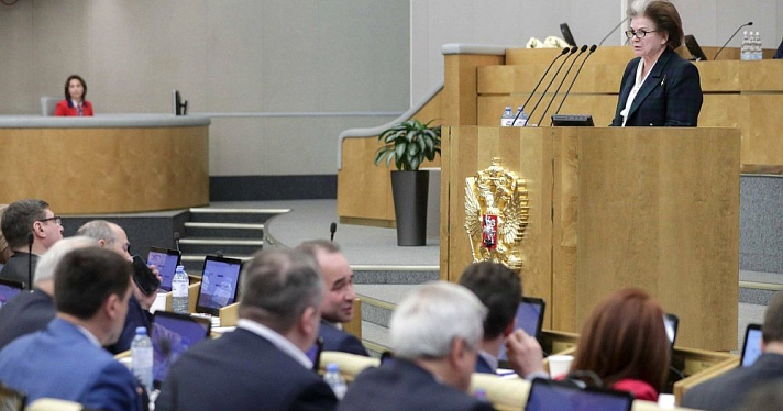 Путин прокомментировал предложение Терешковой о снятии конституционных ограничений на число президентских сроков
