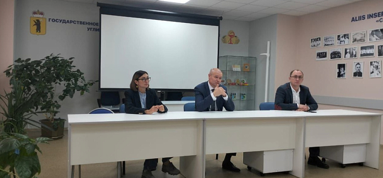 В Ярославской области стартовал проект «Призвание – медицина»