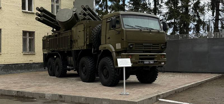 В Ярославле установили памятник комплексу «Панцирь-С»