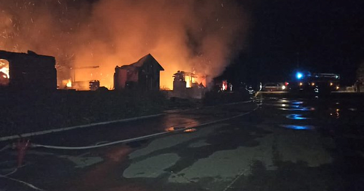 Пожар в Ярославской области: более 30 детей эвакуированы