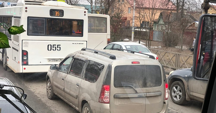 В Ярославле пробки восемь баллов: список улиц