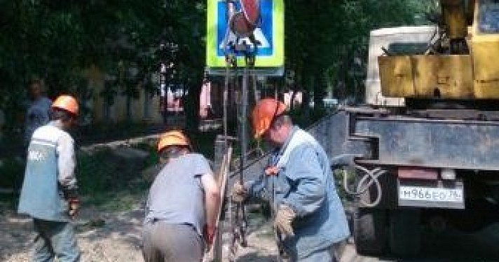 В Ярославле на перекрестке Чайковского и Некрасова идет ремонт теплосети 