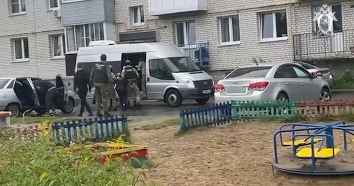 Силой увезли, избили и ограбили: в Ярославле задержали трех парней, обвиняемых в похищении человека и грабеже
