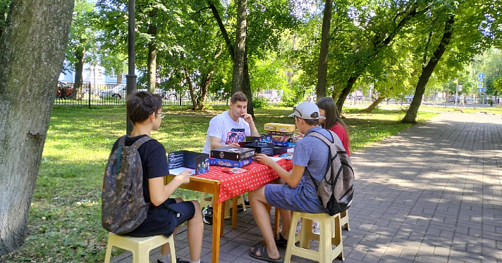 В Бутусовском парке открылся фестиваль «Ярославское книжное обострение»_216116
