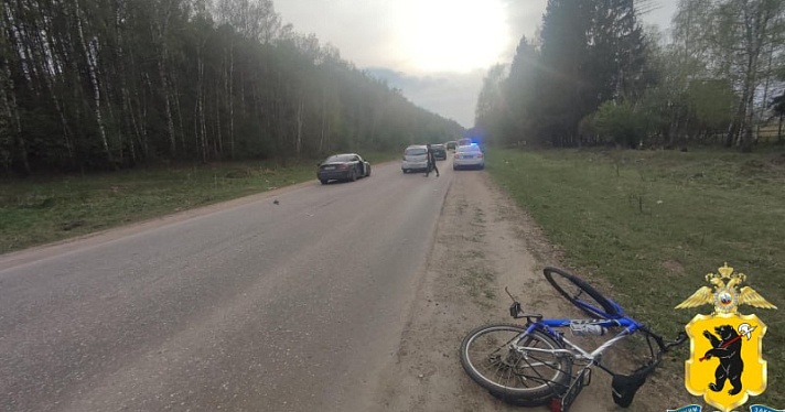В Ярославской области на трассе сбили молодую велосипедистку