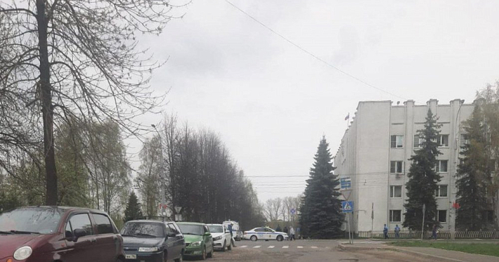 «Здание заминировано»: в Рыбинске эвакуировали администрацию