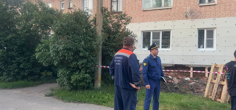 В Ярославской области жилой дом экстренно расселили из-за угрозы обрушения_299323