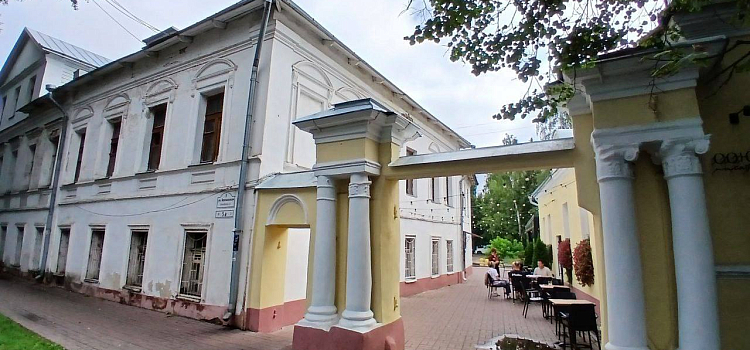 В центре Ярославля главный дом усадьбы конца XVIII века признали памятником_301329