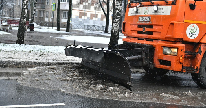 В Ярославле планируют закупить новую снегоуборочную технику
