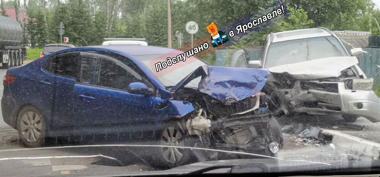 На трассе под Ярославлем в ДТП пострадали трое человек