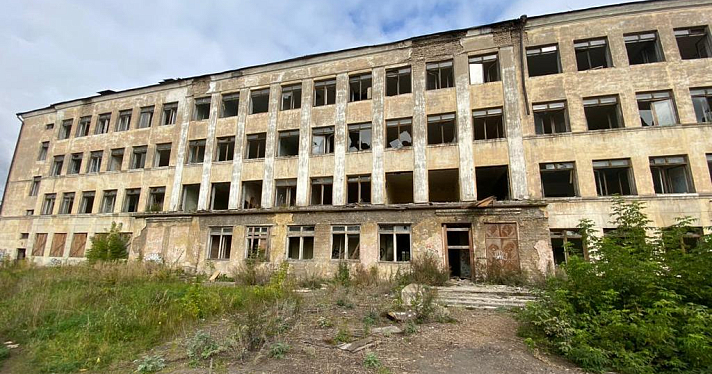Детский омбудсмен требует законсервировать заброшенную школу в Ярославле_166880