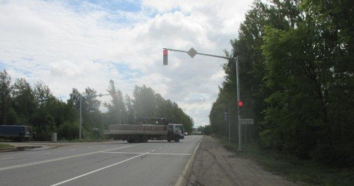 Светофоры установили на двух перекрестках в Ярославле