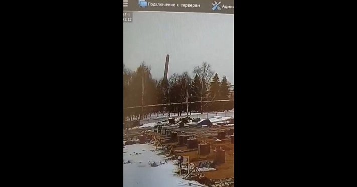 В Сети появилось видео момента обрушения трубы котельной в Переславле