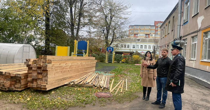 В Ярославле прокуратура проверила затянувшийся ремонт крыши детского сада_256387