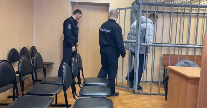 В Ярославской области мужчина избил сожителя матери сковородой и ножкой от табурета