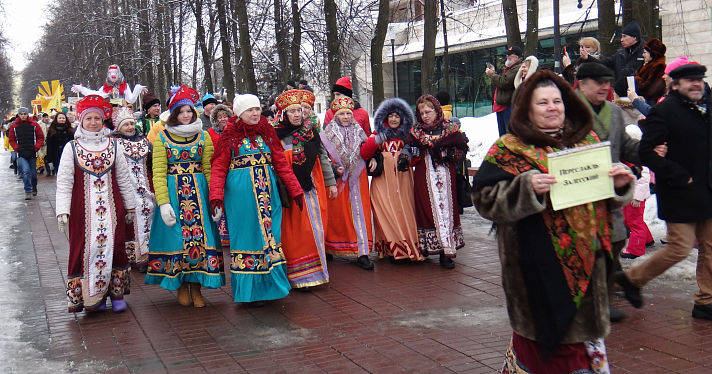 Главную Масленицу страны открыли большим карнавальным шествием_54652