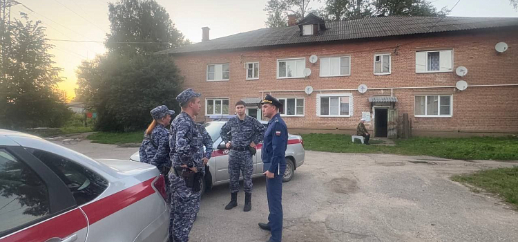 В Ярославской области жилой дом экстренно расселили из-за угрозы обрушения_299319