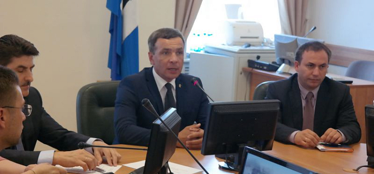 Мэрия держит подрядчиков в ежовых рукавицах