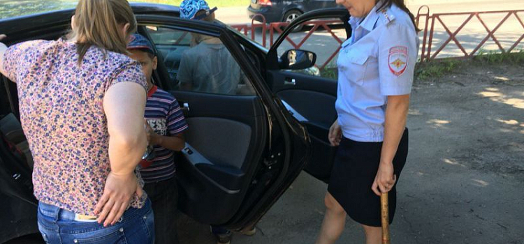 В Ярославле очевидец помог вернуть двоих потерявшихся детей домой