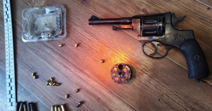 Рыбинские полицейские изъяли у местного жителя самодельный револьвер и патроны