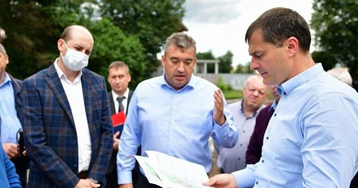 Мэр Ярославля попросил подрядчика достроить сквер на площади Труда до Дня города