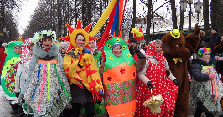 Главную Масленицу страны открыли большим карнавальным шествием_54655