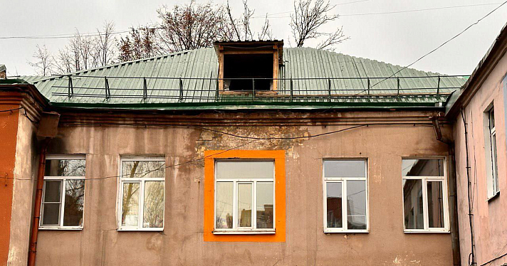 В Ярославле прокуратура проверила затянувшийся ремонт крыши детского сада_256389