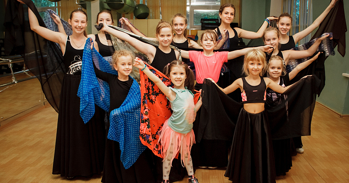 Юные красавицы готовятся к конкурсу «Yaroslavl Mini Miss-2015»_37515
