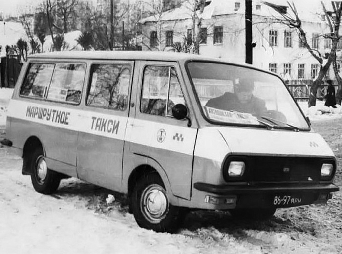 В Ярославле официально завершилась 63-летняя история маршрутных такси