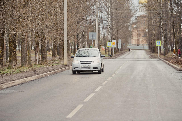 В Ярославле частично отремонтировали дорогу-дублёр Ленинградского проспекта