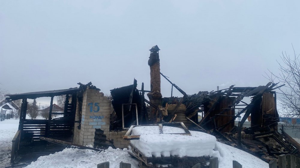 В Ярославской области семья с маленьким ребенком пострадала в пожаре