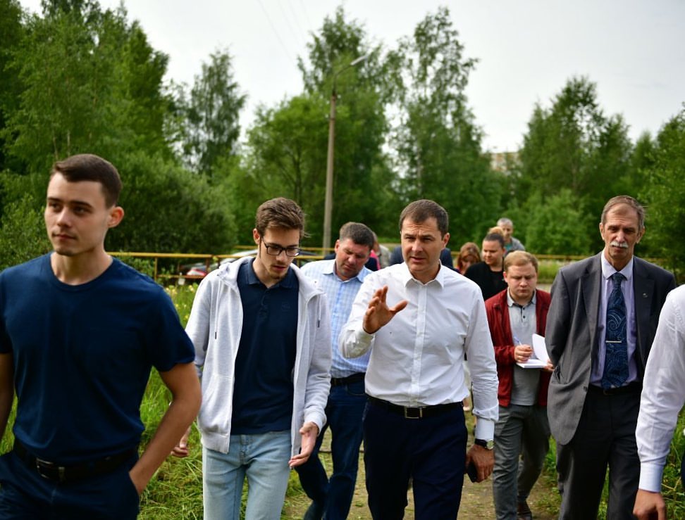 Владимир Волков пообещал сделать дорогу к общежитию ЯрГУ