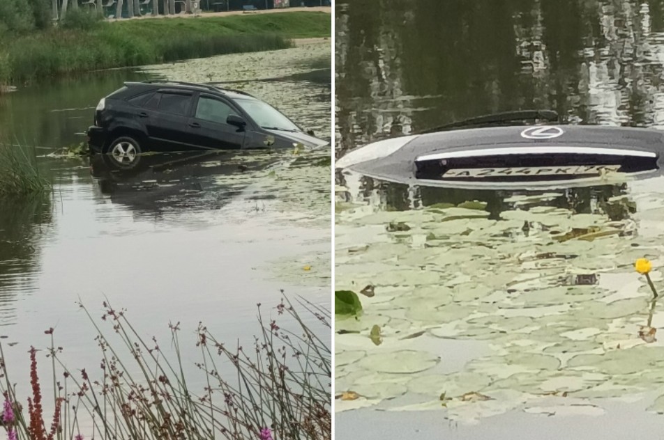 На центральном пляже в Ярославле дорогая иномарка ушла под воду