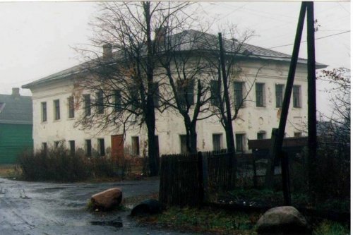 В Ярославской области снесли выявленный объект культурного наследия, отмеченный табличкой ВООПИиК