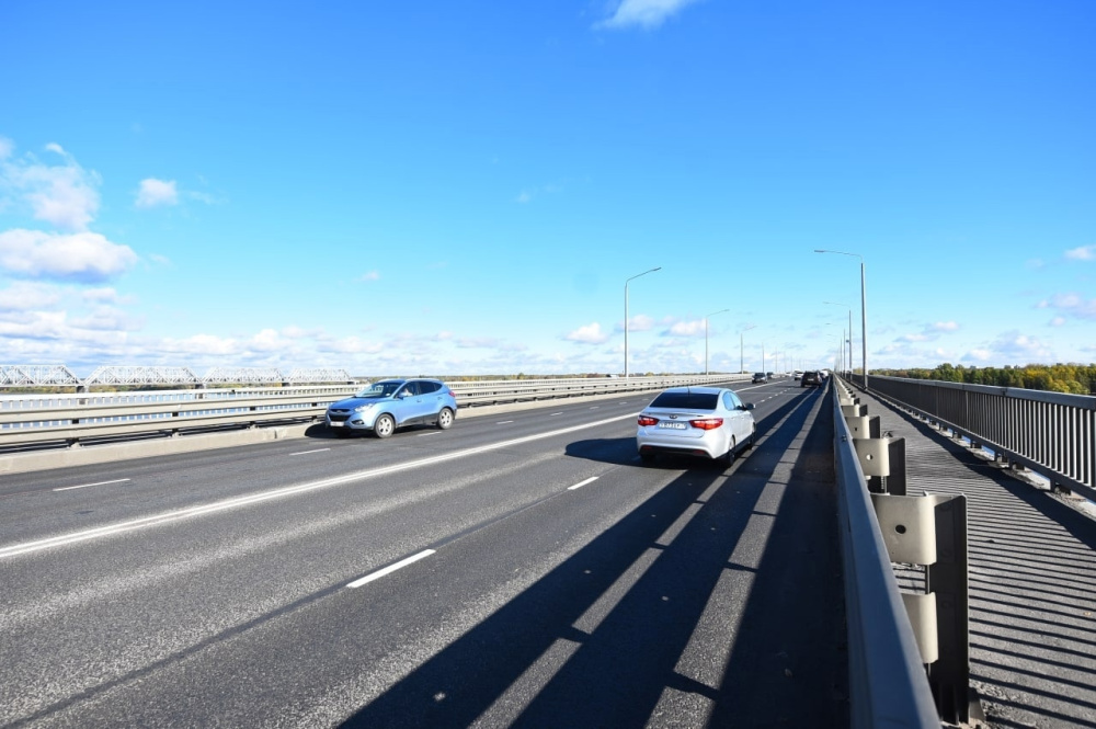 На Октябрьском мосту в Ярославле продолжают разрушаться деформационные швы