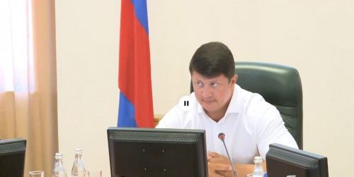 Уборка подъездов по приказу Владимира Слепцова растянется до конца сентября