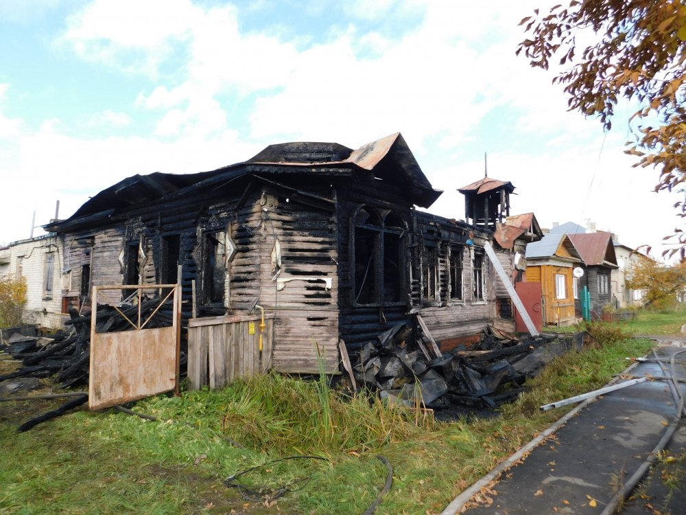 В Ярославской области сгорело уникальное историческое здание
