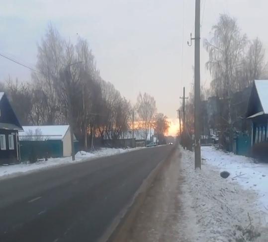 «Не вылезаем из больничных»: многодетная семья из Рыбинска замерзает в доме без отопления