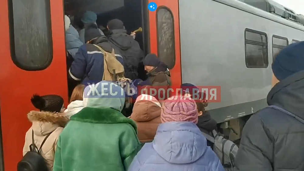 «Ехали на подножках»: поездка на поезде вернула ярославцев в «лихие» 90-е