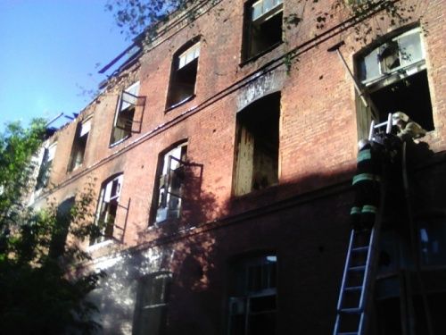Пожар в казармах Ярославской Большой мануфактуры тушили восемь часов