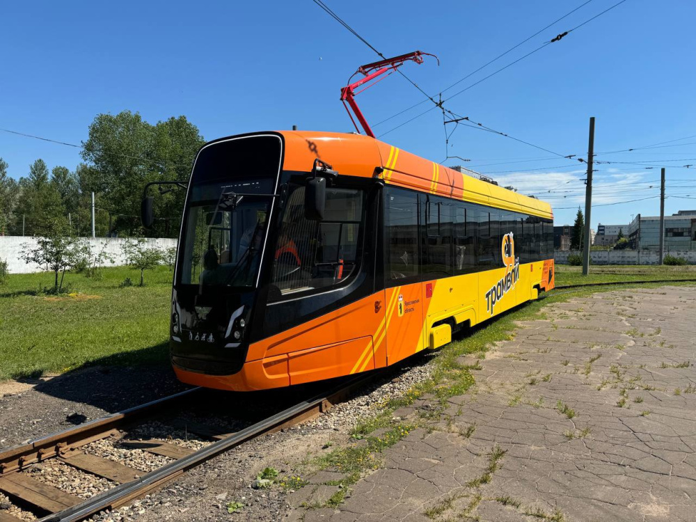 Ярославцы заметили на линиях новый трамвай
