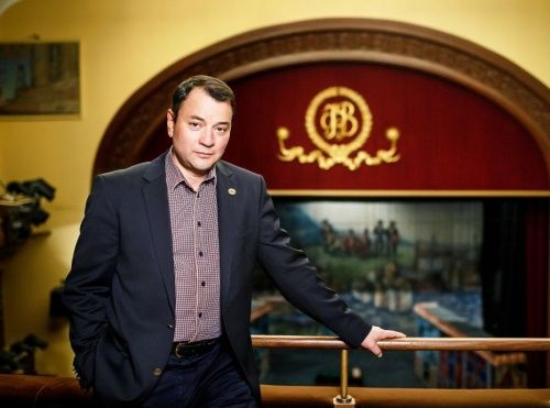 Директора Волковского театра могут уволить в начале сентября. Его обвиняют в хищении 133 миллионов