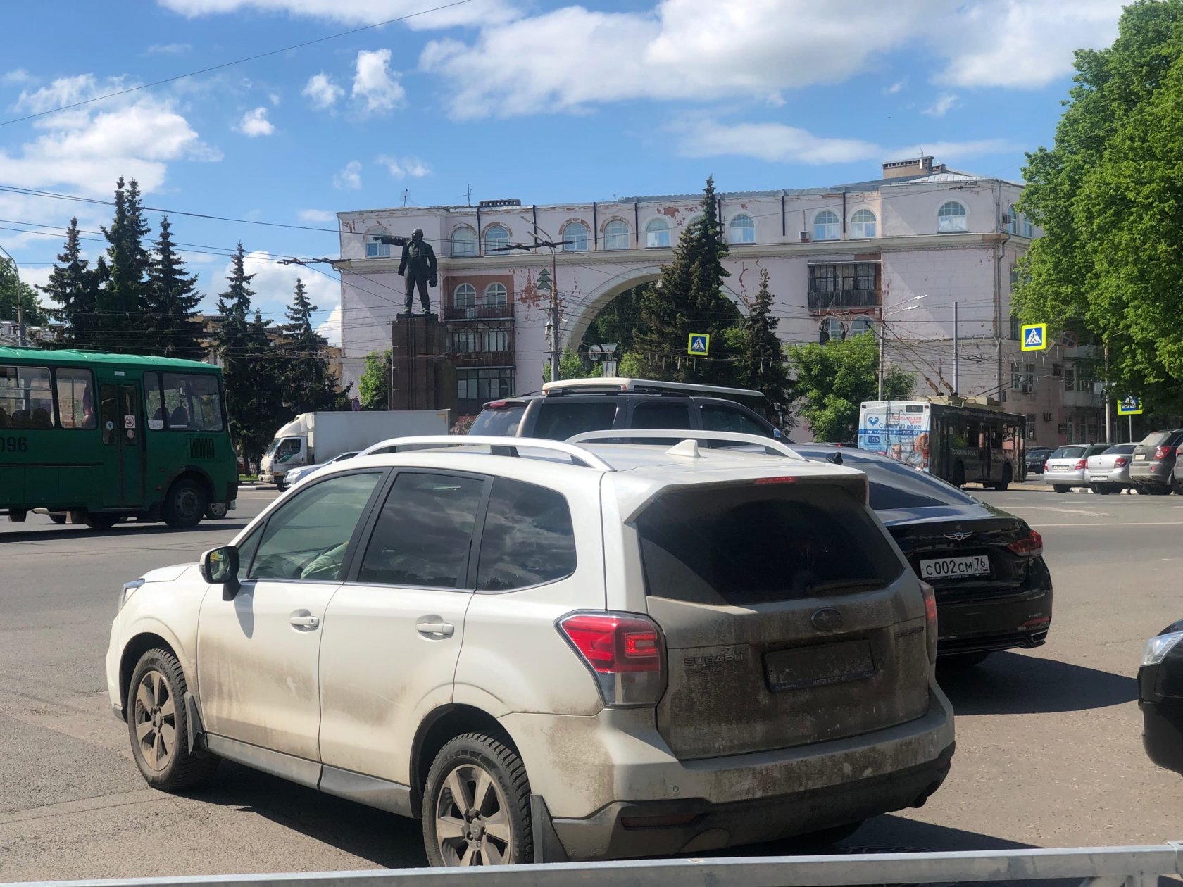 Центр Ярославля сковали пробки: где не проехать | 06.07.21 | Яркуб